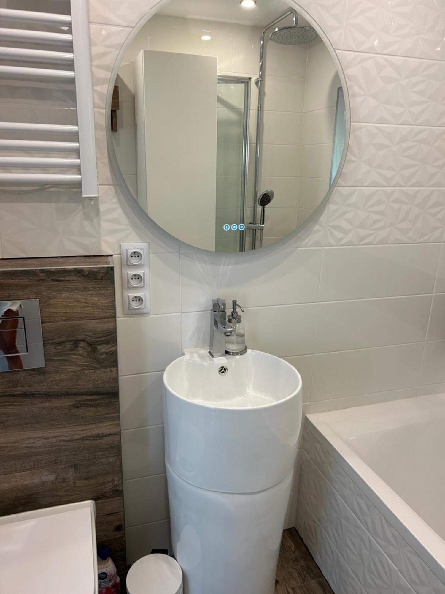Belle Chambre Privee Avec Le Jardin Privatif Et Le Jacuzzi Кавалере-сюр-Мер Екстериор снимка