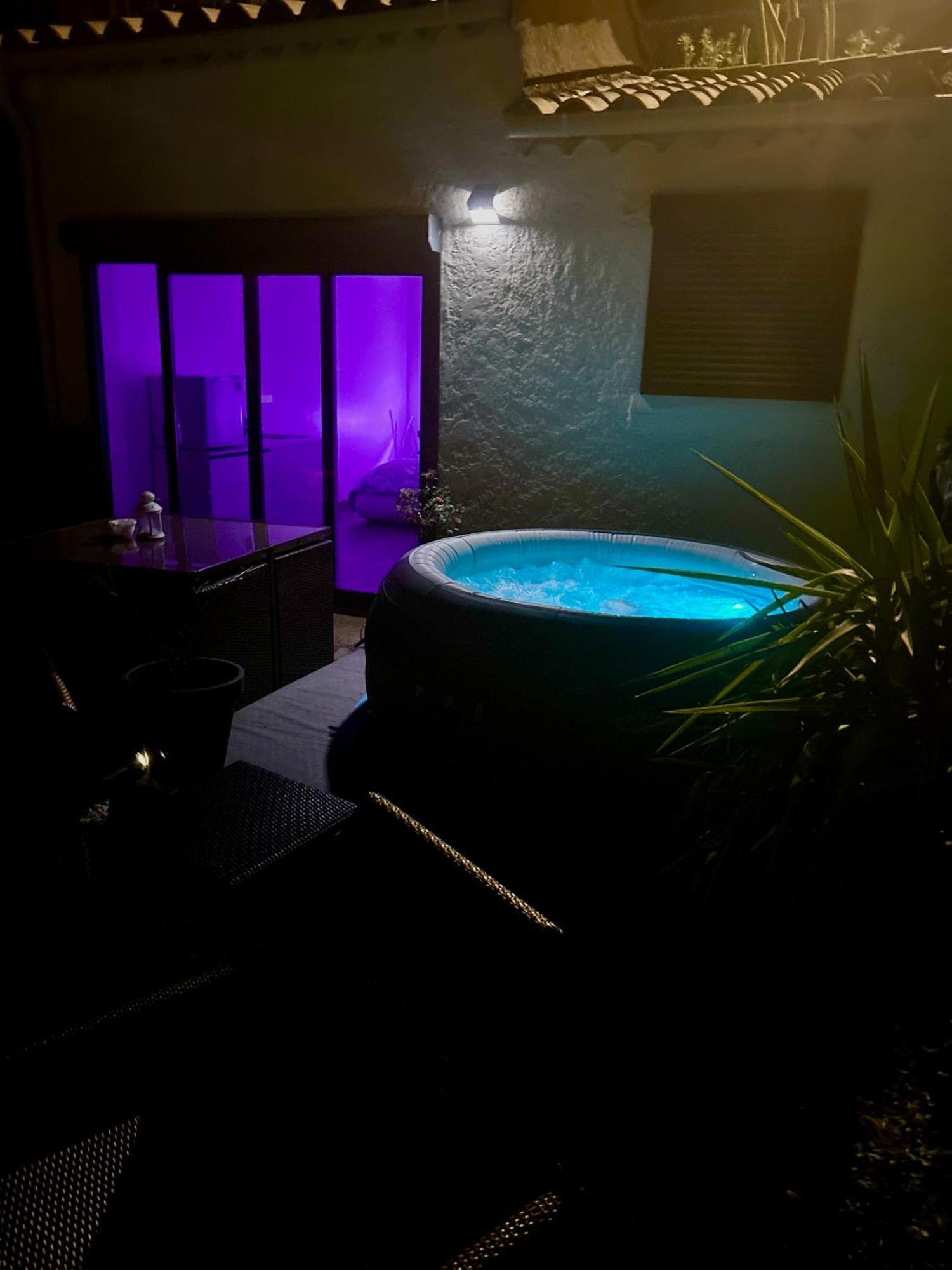 Belle Chambre Privee Avec Le Jardin Privatif Et Le Jacuzzi Кавалере-сюр-Мер Екстериор снимка